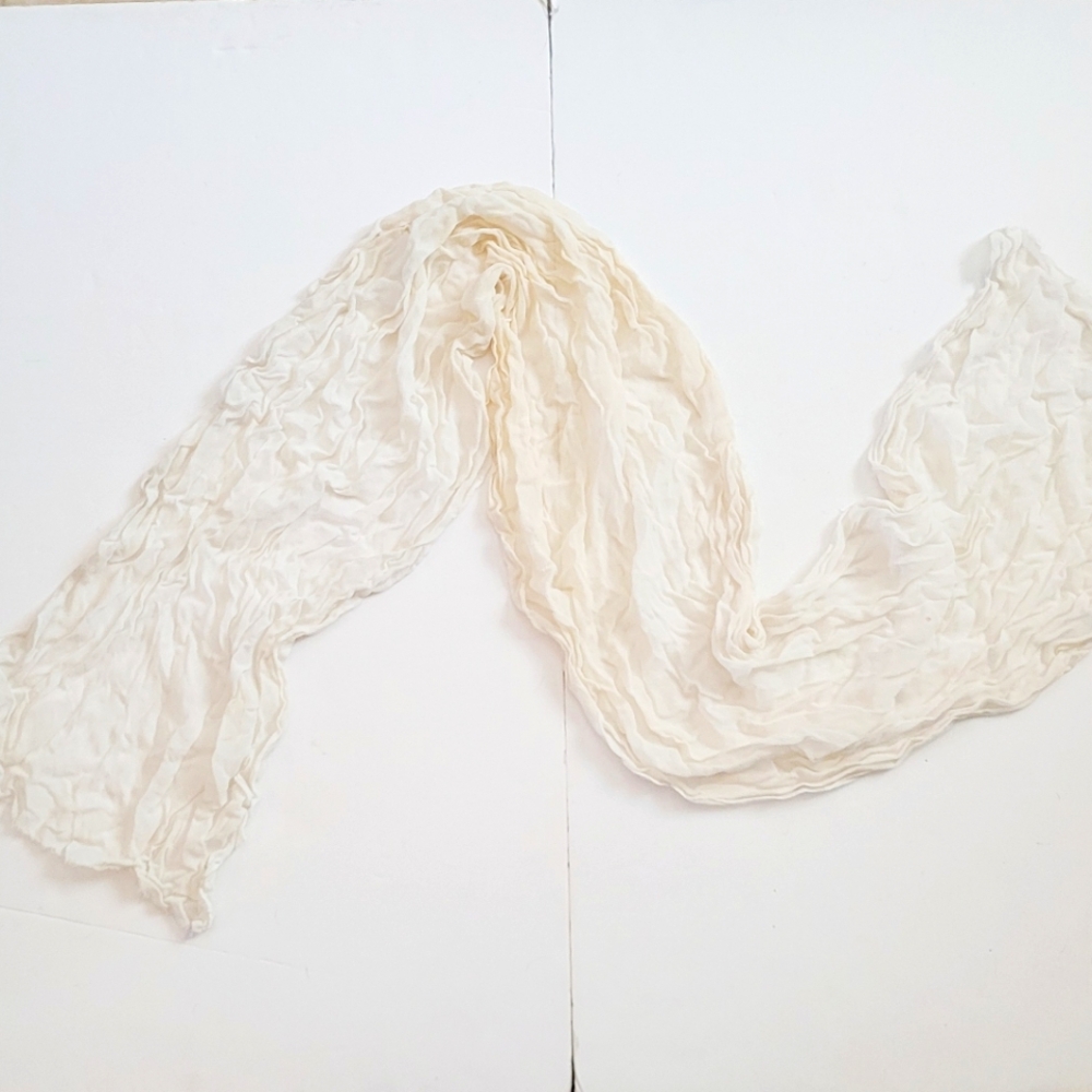 Vintage Elegant Cream Scarf